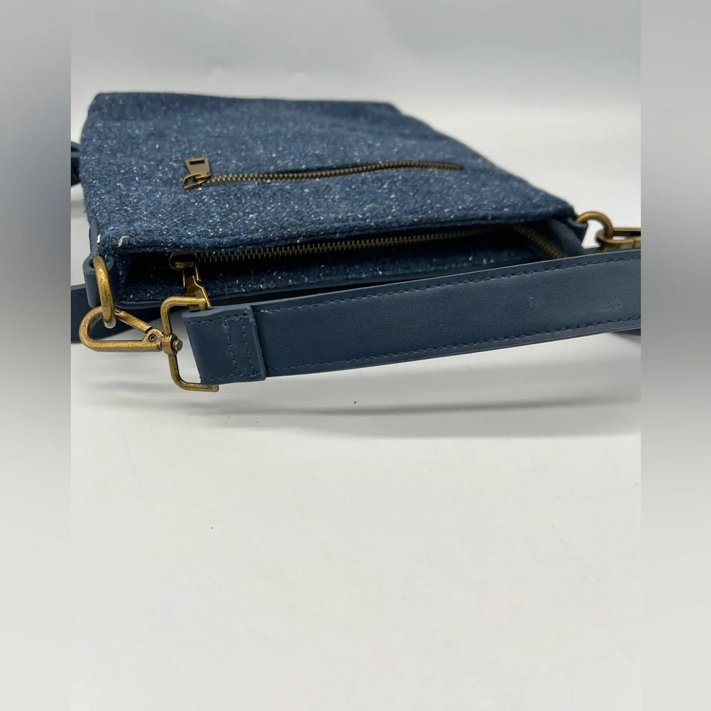 Aran Kerry Tweed Blue Messanger Bag - Picture 10 of 12